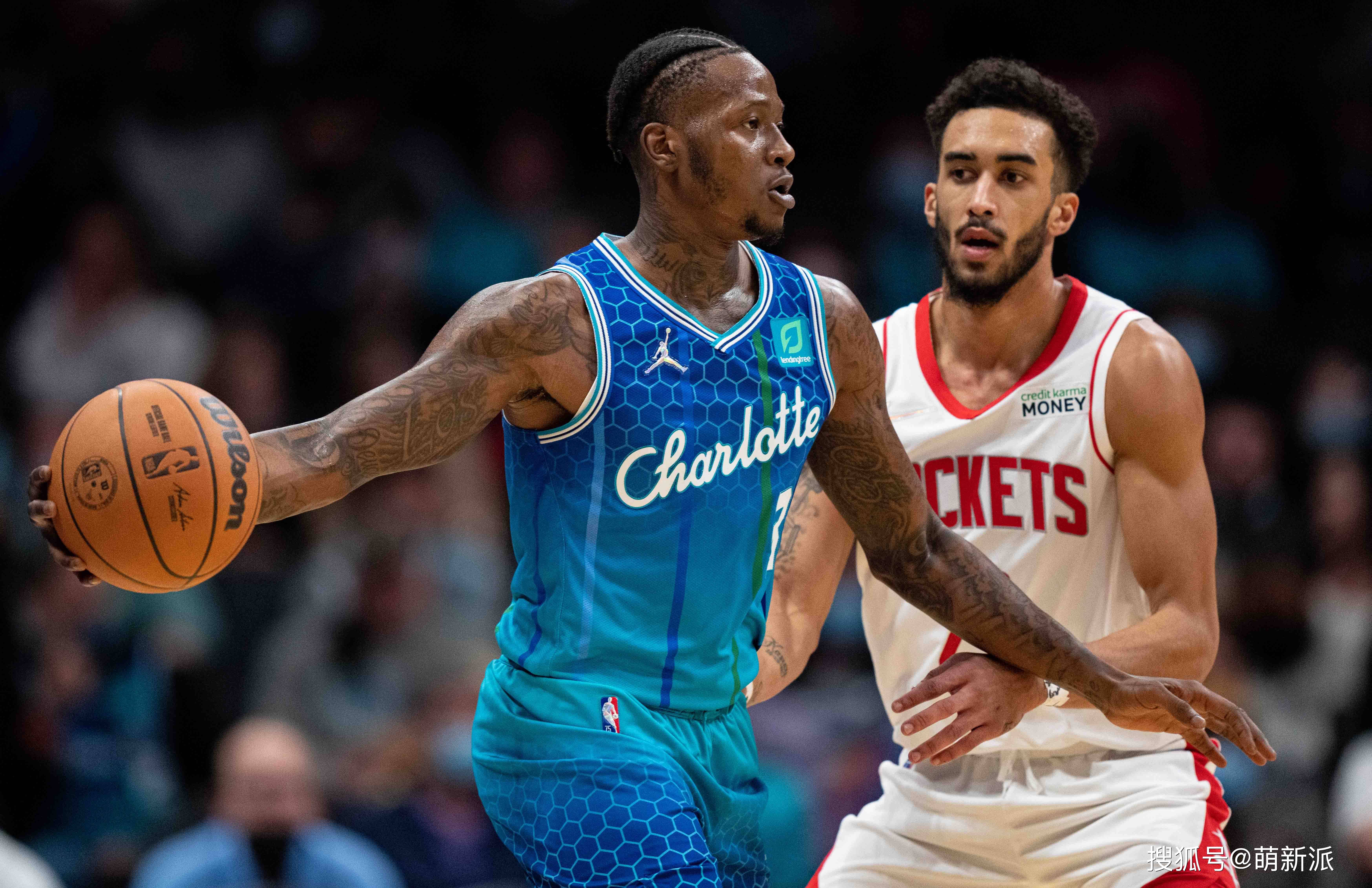 夏洛特黄蜂发布备战花絮，窗口期远射贴柱，德甲任务艰巨，轮换策略成焦点的简单介绍